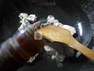 <a href=/shicai/shucai/LuoBo/index.html target=_blank><u>萝卜</u></a>烧<a href=/shicai/rouqin/LongGu/index.html target=_blank><u>龙骨</u></a>