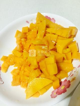 <a href=/shicai/guopin/MangGuo/index.html target=_blank><u>芒果</u></a><a href=zt/qifengdg target=_blank><u>戚风蛋糕</u></a>