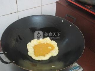 <a href=/shicai/shucai/XiHuLu/index.html target=_blank><u>西葫芦</u></a>炒<a href=/shicai/rouqin/JiDan/index.html target=_blank><u>鸡蛋</u></a>