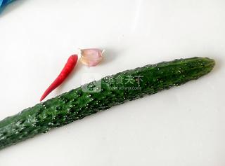 蒜泥拍<a href=/shicai/shucai/HuangGua/index.html target=_blank><u>黄瓜</u></a>