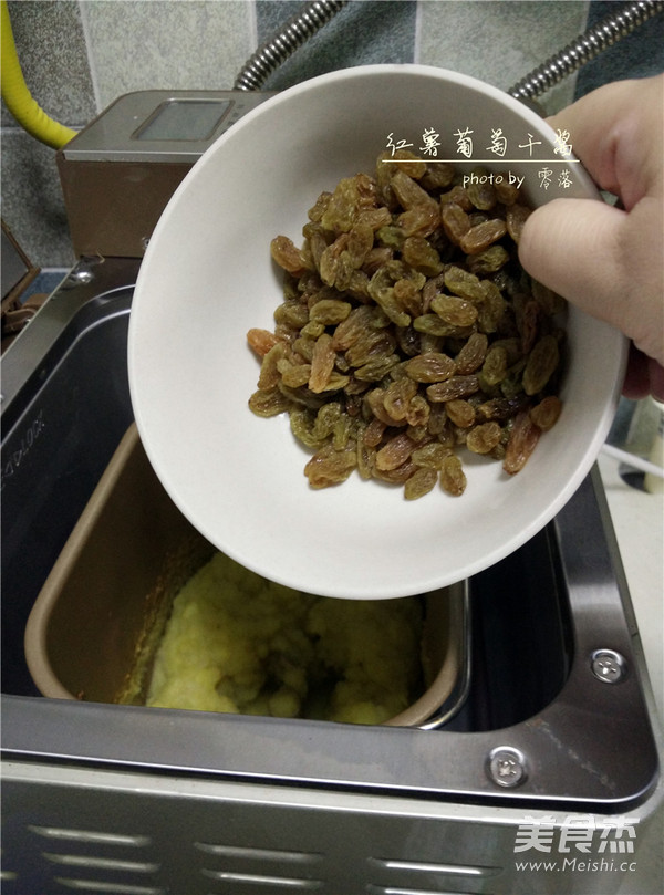 <a href=/shicai/shucai/HongShu/index.html target=_blank><u>红薯</u></a><a href=/shicai/guopin/PuTaoGan/index.html target=_blank><u><a href=/shicai/guopin/PuTao/index.html target=_blank><u>葡萄</u></a>干</u></a>酱的做法