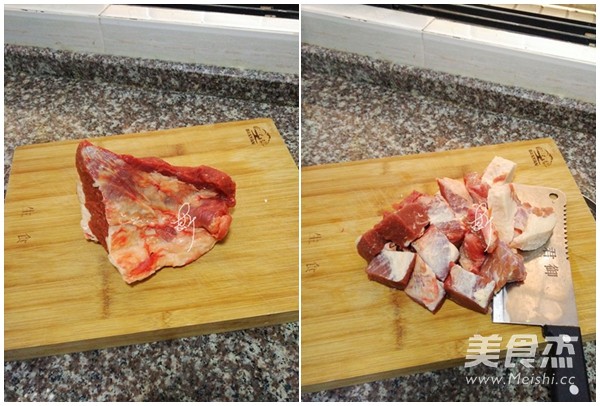 香雪面粉—红烧<a href=/shicai/rouqin/NiuRou/index.html target=_blank><u>牛肉</u></a>面的做法