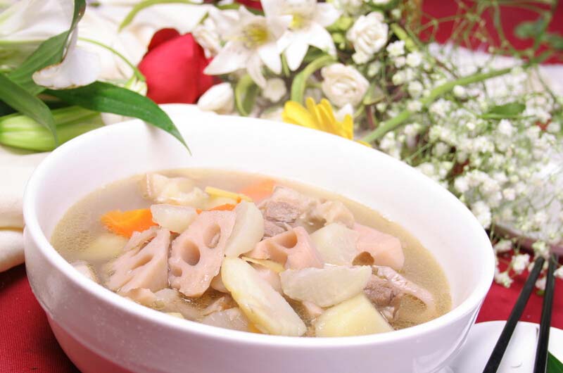 <a href=/shicai/shucai/LianOu/index.html target=_blank><u>莲<a href=/shicai/shucai/Ou/index.html target=_blank><u>藕</u></a></u></a><a href=/shicai/rouqin/PaiGu/index.html target=_blank><u>排骨</u></a>汤的做法1