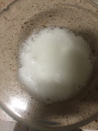 <a href=/shicai/guopin/LanMei/index.html target=_blank><u>蓝莓</u></a>轻乳酪蛋糕