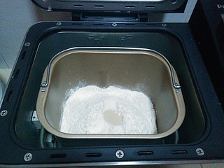 <a href=/shicai/guopin/ManYueMei/index.html target=_blank><u>蔓越莓</u></a><a href=/shicai/mimian/MianBao/index.html target=_blank><u>面包</u></a>卷