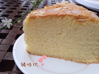 <a href=/shicai/guopin/XingRen/index.html target=_blank><u><a href=/shicai/guopin/Xing/index.html target=_blank><u>杏</u></a>仁</u></a><a href=/shicai/diaoweipin/FengMi/index.html target=_blank><u>蜂蜜</u></a><a href=zt/qifengdg target=_blank><u>戚风蛋糕</u></a>