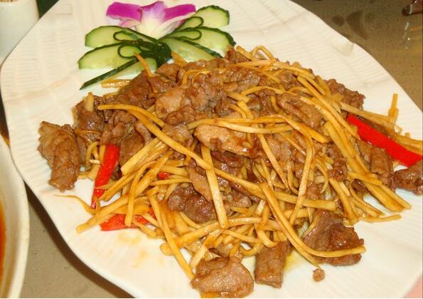 如何做姜丝炒<a href=/shicai/rouqin/NiuRou/index.html target=_blank><u>牛肉</u></a>