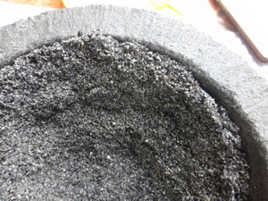 <a href=/shicai/guopin/HeiZhiMa/index.html target=_blank><u>黑<a href=/shicai/guopin/ZhiMa/index.html target=_blank><u>芝麻</u></a></u></a>汤圆步骤3