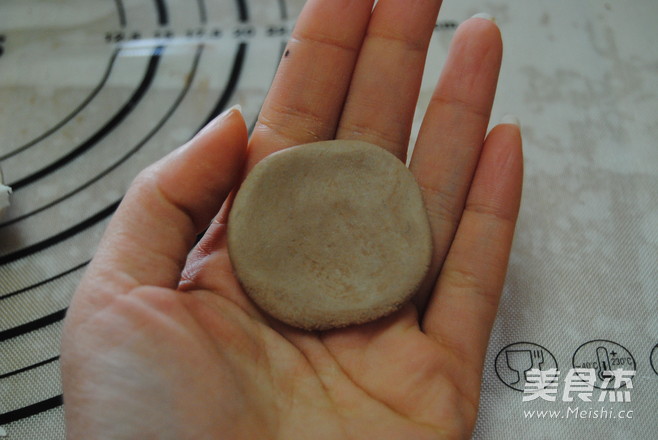 萌猴<a href=/shicai/guopin/HuaSheng/index.html target=_blank><u>花生</u></a>汤圆的做法