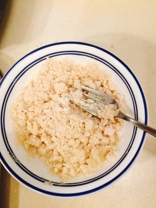 <a href=/shicai/guopin/LanMei/index.html target=_blank><u>蓝莓</u></a>奶香蛋糕