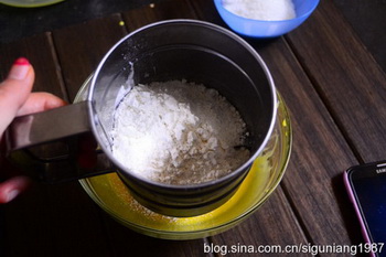 <a href=/shicai/guopin/BaiXiangGuo/index.html target=_blank><u>百香果</u></a><a href=zt/qifengdg target=_blank><u>戚风蛋糕</u></a>步骤7