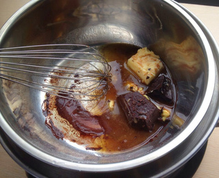 布朗尼<a href=/shicai/mimian/ZhiShi/index.html target=_blank><u>芝士</u></a>蛋糕 