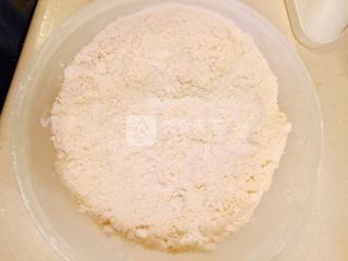 <a href=/shicai/guopin/LanMei/index.html target=_blank><u>蓝莓</u></a>奶香蛋糕