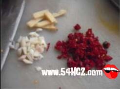 包菜炒<a href=/shicai/rouqin/JiDan/index.html target=_blank><u>鸡蛋</u></a>的做法2