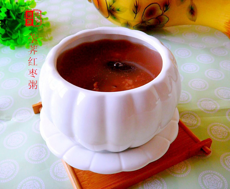 <a href=/shicai/shucai/BuQi/index.html target=_blank><u>荸荠</u></a>红<a href=/shicai/guopin/Zao/index.html target=_blank><u>枣</u></a>粥