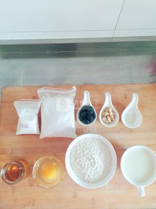 <a href=/shicai/guopin/LanMei/index.html target=_blank><u>蓝莓</u></a>松饼