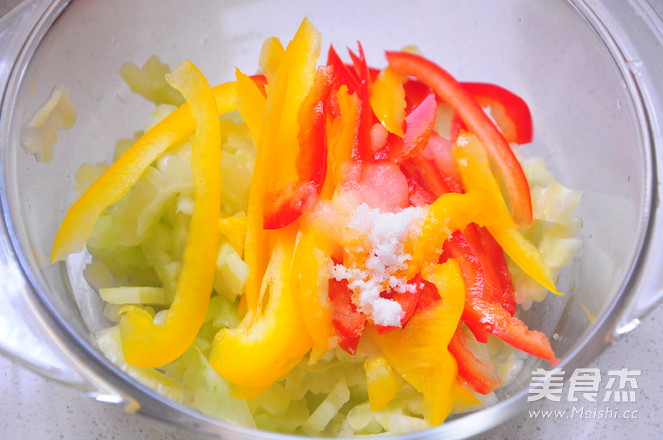 凉拌水果<a href=/shicai/shucai/KuGua/index.html target=_blank><u>苦瓜</u></a>的做法