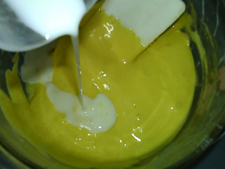 <a href=/shicai/rouqin/E/index.html target=_blank><u>鹅</u></a>蛋黄海绵饼干