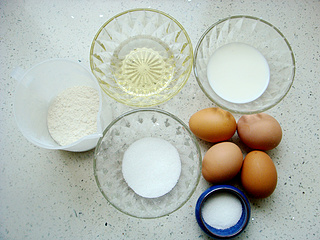 <a href=/shicai/mimian/QiaoKeLi/index.html target=_blank><u>巧克力</u></a>蛋糕