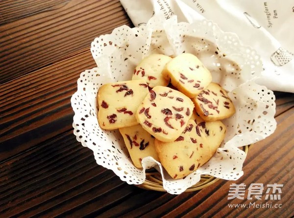 <a href=/shicai/guopin/ManYueMei/index.html target=_blank><u>蔓越莓</u></a>饼干的做法