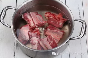 <a href=/shicai/rouqin/NiuRou/index.html target=_blank><u>牛肉</u></a>面步骤2