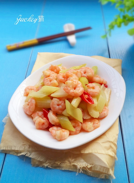 <a href=/shicai/shucai/XiQin/index.html target=_blank><u>西芹</u></a>炒虾仁