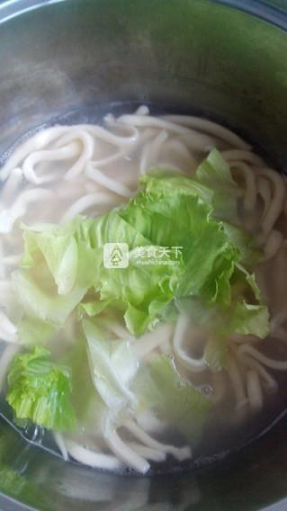 卤<a href=/shicai/rouqin/NiuRou/index.html target=_blank><u>牛肉</u></a>风味拌面