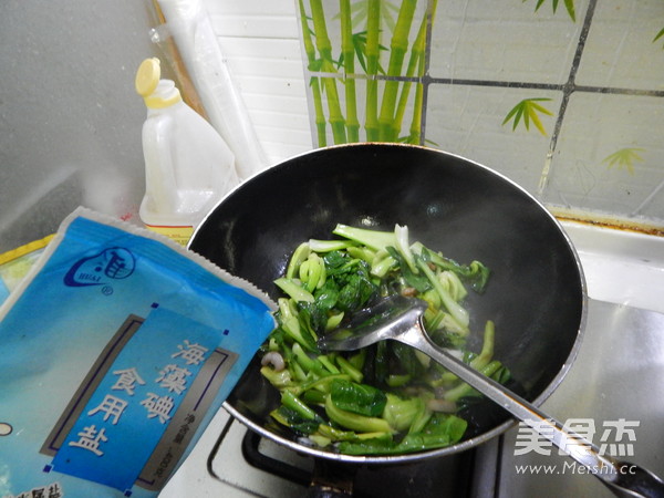 <a href=/shicai/rouqin/ZhuYou/index.html target=_blank><u>猪油</u></a>炒<a href=/shicai/shucai/QingCai/index.html target=_blank><u>青菜</u></a>的做法