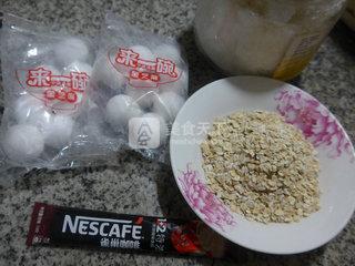 咖啡<a href=/shicai/mimian/YanMai/index.html target=_blank><u>燕麦</u></a>片汤圆