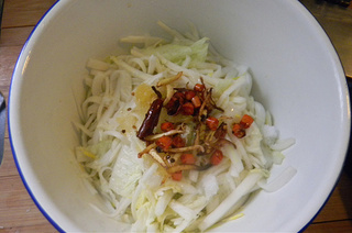 爽口酸辣<a href=/shicai/shucai/BaiCai/index.html target=_blank><u>白菜</u></a>