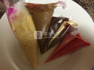 卡通<a href=zt/zhengdangao target=_blank><u>蒸蛋糕</u></a>