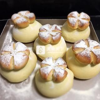 法式风车<a href=/shicai/mimian/MianBao/index.html target=_blank><u>面包</u></a>