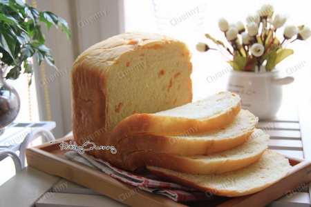 香橙<a href=/shicai/mimian/MianBao/index.html target=_blank><u>面包</u></a>的做法