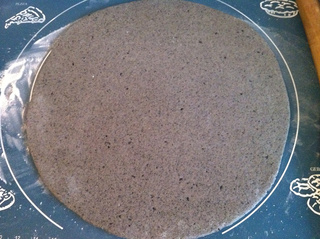 <a href=/shicai/guopin/HeiZhiMa/index.html target=_blank><u>黑<a href=/shicai/guopin/ZhiMa/index.html target=_blank><u>芝麻</u></a></u></a>馒头卷