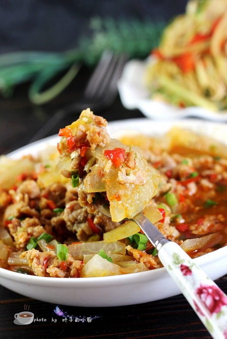 肉末蒸<a href=/shicai/shucai/DongGua/index.html target=_blank><u>冬瓜</u></a>