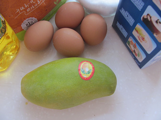 <a href=/shicai/guopin/MangGuo/index.html target=_blank><u>芒果</u></a>蛋糕卷