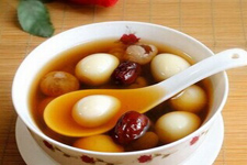 <a href=/shicai/rouqin/AnChun/index.html target=_blank><u>鹌鹑</u></a>蛋的做法