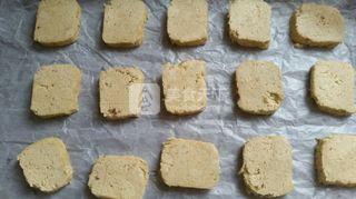 <a href=/shicai/guopin/XianJiao/index.html target=_blank><u>香蕉</u></a>软饼干