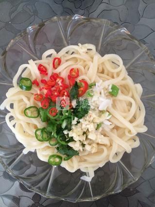 生椒<a href=/shicai/rouqin/NiuRou/index.html target=_blank><u>牛肉</u></a>面