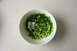 <a href=/shicai/rouqin/ZhuYou/index.html target=_blank><u>猪油</u></a>渣<a href=/shicai/diaoweipin/CongYou/index.html target=_blank><u>葱油</u></a>饼