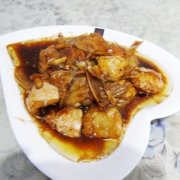 红烧巴沙鱼翅的做法