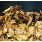 香菇笋干滑鸡煲仔饭