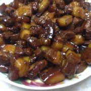 熏香糖溜汁醋红烧肉的做法