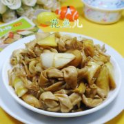 黄花菜千张结烧雷笋的做法
