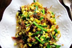 口肉鲜韭炒豆嘴儿的家常做法