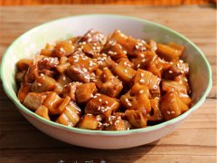 糖醋莲藕肉丁的做法