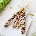 巧克力花生碎饼干棒