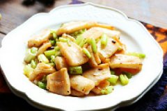 泰式风味炒鲜鱿块的家常做法