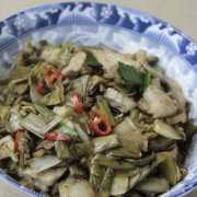 农家酸芋荷的做法