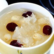 【银耳汤的做法】银耳汤怎么做粘稠_银耳汤的营养价值_银耳汤能隔夜喝